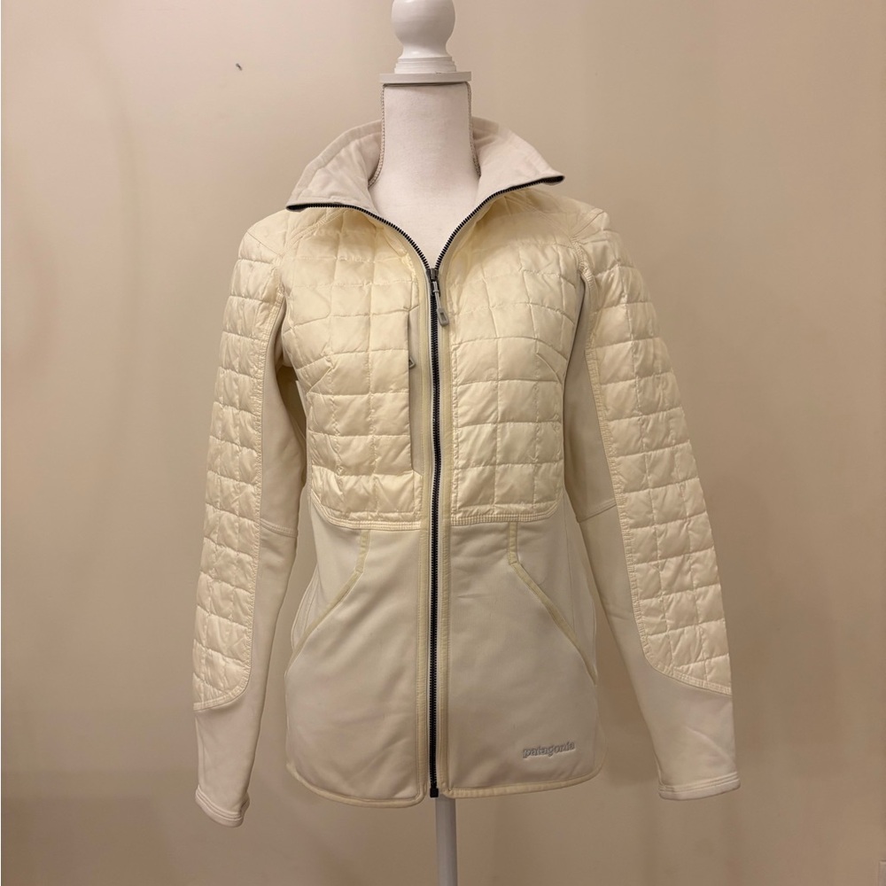 Patagonia Women's Cream Quilted Ski Jacket